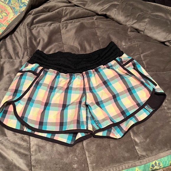 Lululemon - Picture 10 of 15